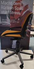 Lade das Bild in den Galerie-Viewer, aeris numo TASK, Sitzschale schwarz, Sitz- und Rückenkissen gelb-orange meliert CU07 *Abverkauf Einzelstück